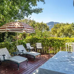 https://little-house.hotels-capetown.com